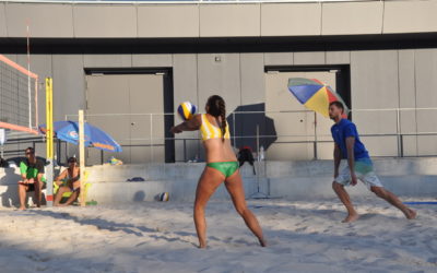 Sechs Beachvolleyball-Turniere an zwei Tagen